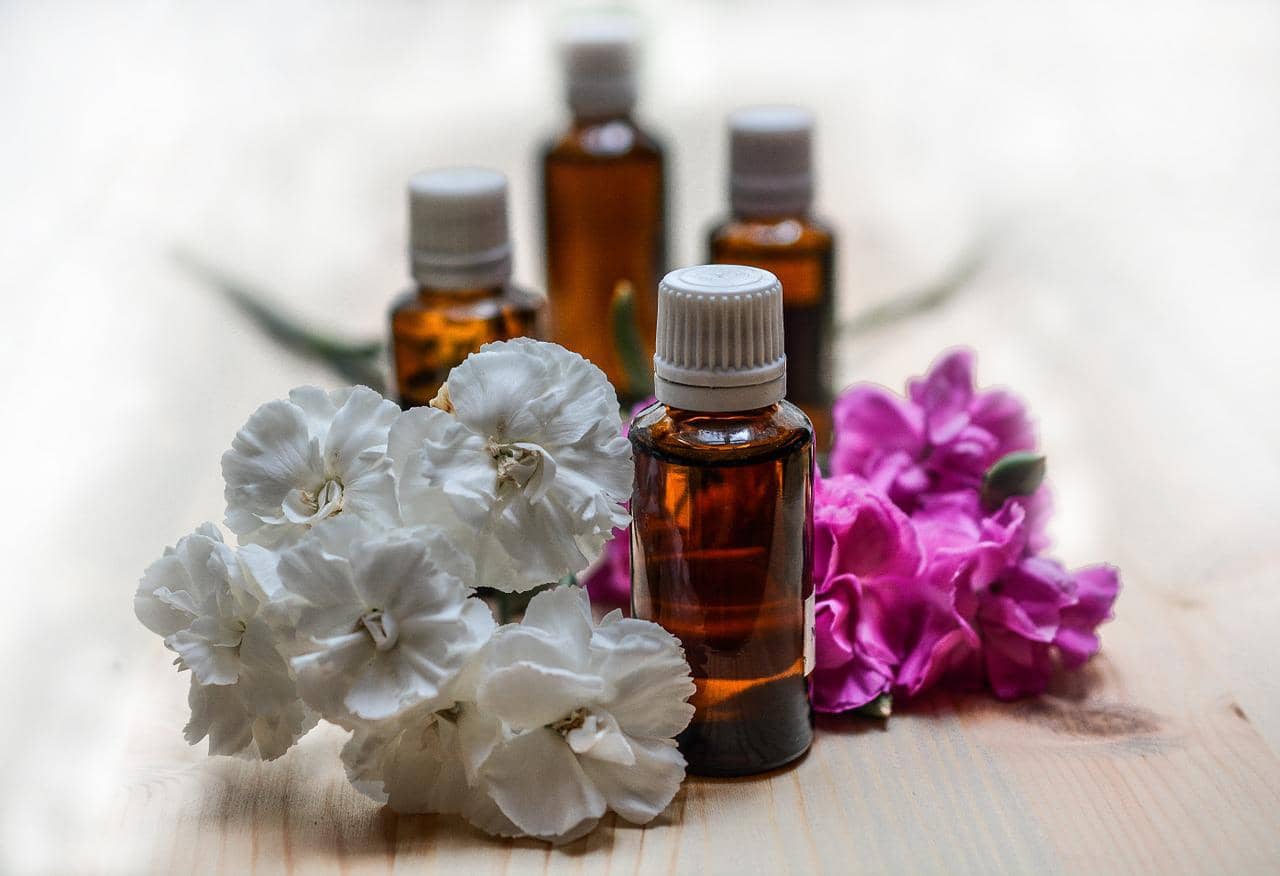 essential oils, aromatherapy, spa-1433692.jpg